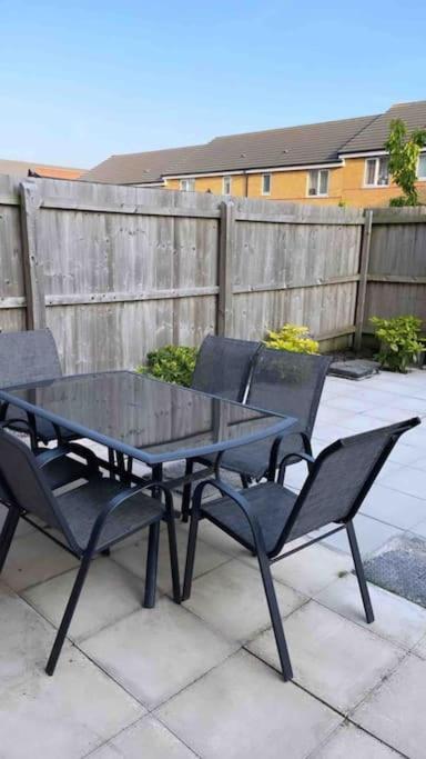 3 Stories, 5 Bedroom House In Prime Location With Balcony And Shared Garden Liverpool Exterior photo